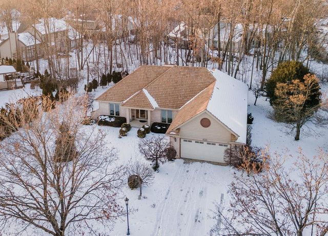 S79W19238 River Oaks COURT, Muskego, WI 53150