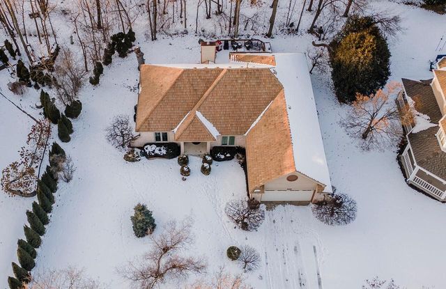 S79W19238 River Oaks COURT, Muskego, WI 53150