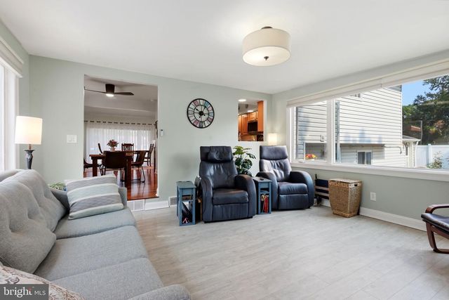 69 LAKEVIEW, Hamilton, NJ 08620