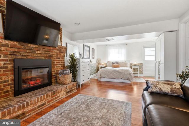 69 LAKEVIEW, Hamilton, NJ 08620