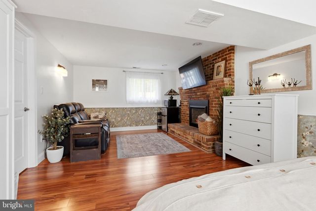 69 LAKEVIEW, Hamilton, NJ 08620