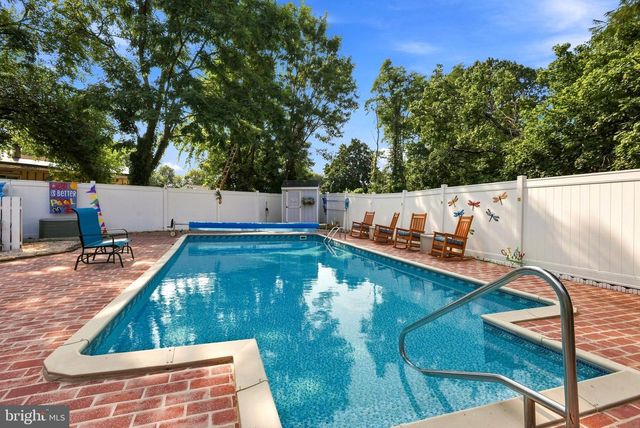 69 LAKEVIEW, Hamilton, NJ 08620