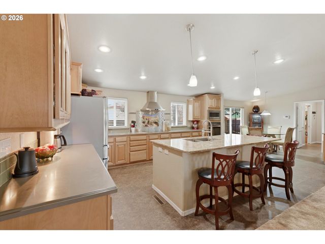 1282 E 3RD St 59, Lafayette, OR 97127