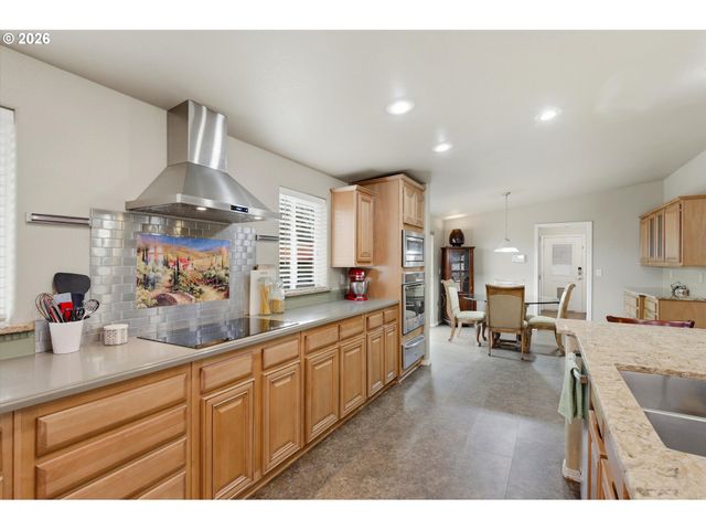 1282 E 3RD St 59, Lafayette, OR 97127