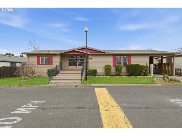 1282 E 3RD St 59, Lafayette, OR 97127