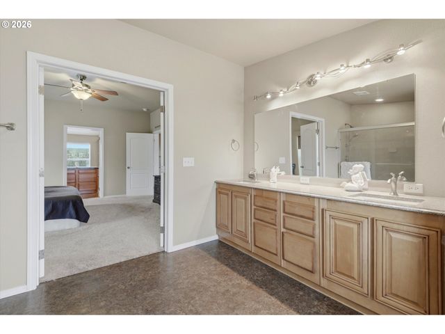 1282 E 3RD St 59, Lafayette, OR 97127