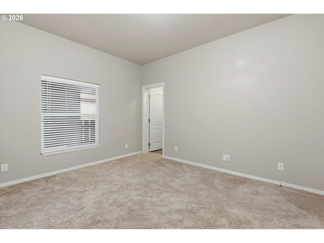 1282 E 3RD St 59, Lafayette, OR 97127