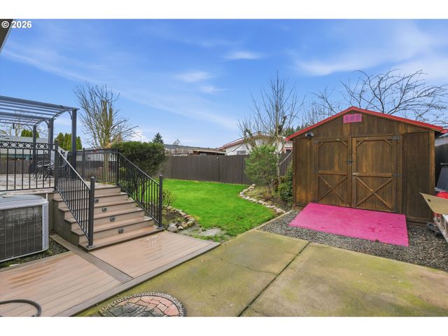 1282 E 3RD St 59, Lafayette, OR 97127