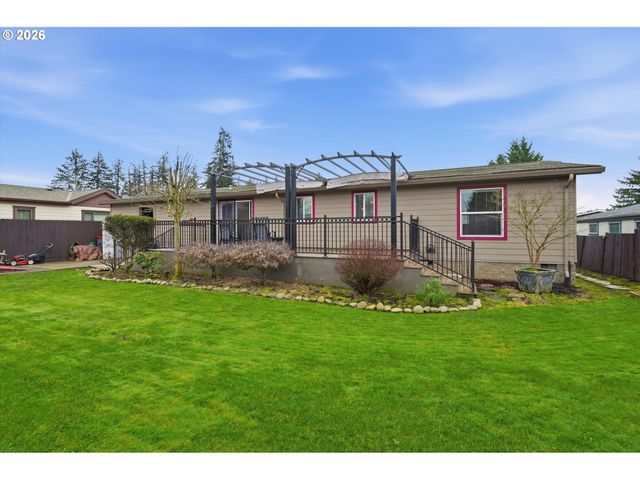 1282 E 3RD St 59, Lafayette, OR 97127