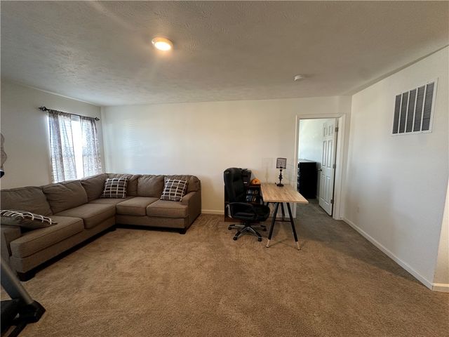 155 Heathfield Drive, Buffalo Twp, PA 16055