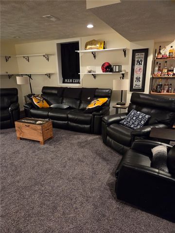 155 Heathfield Drive, Buffalo Twp, PA 16055