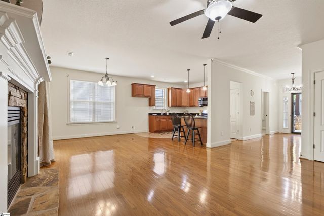10 Dolerite Drive, Taylors, SC 29687