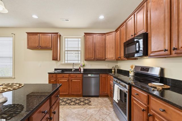 10 Dolerite Drive, Taylors, SC 29687
