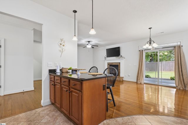 10 Dolerite Drive, Taylors, SC 29687