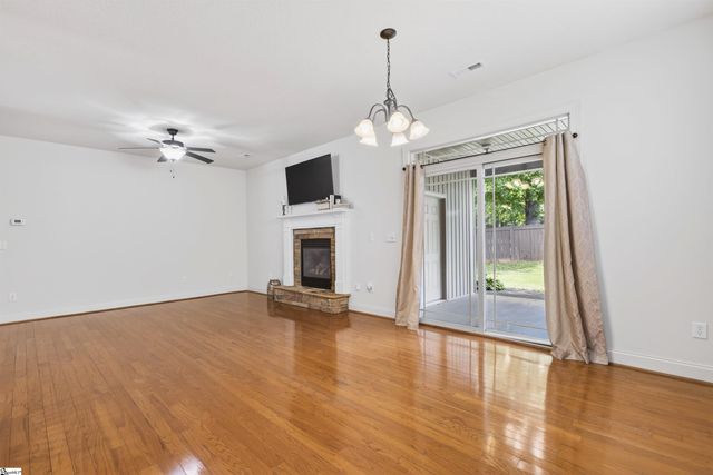 10 Dolerite Drive, Taylors, SC 29687