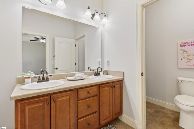 10 Dolerite Drive, Taylors, SC 29687