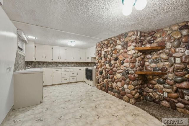 10 N 600 W, Blackfoot, ID 83221