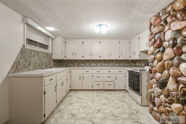 10 N 600 W, Blackfoot, ID 83221