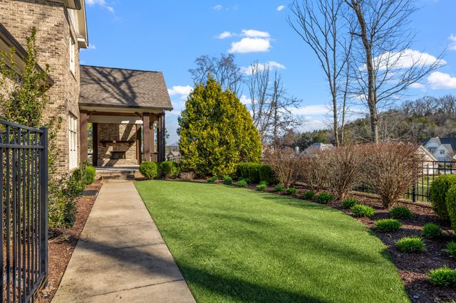 8472 Heirloom Blvd, College Grove, TN 37046