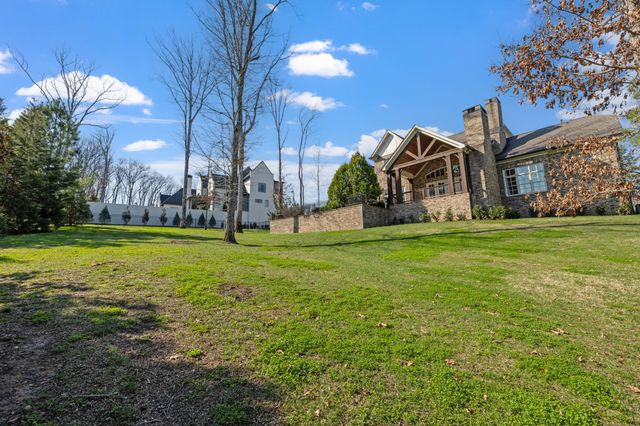 8472 Heirloom Blvd, College Grove, TN 37046