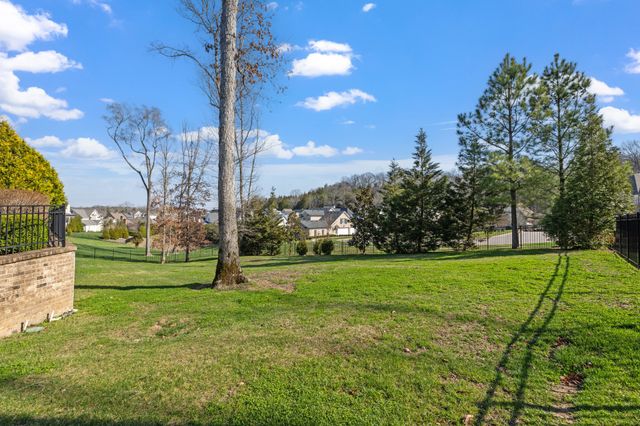 8472 Heirloom Blvd, College Grove, TN 37046