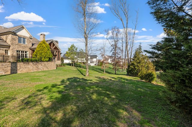 8472 Heirloom Blvd, College Grove, TN 37046