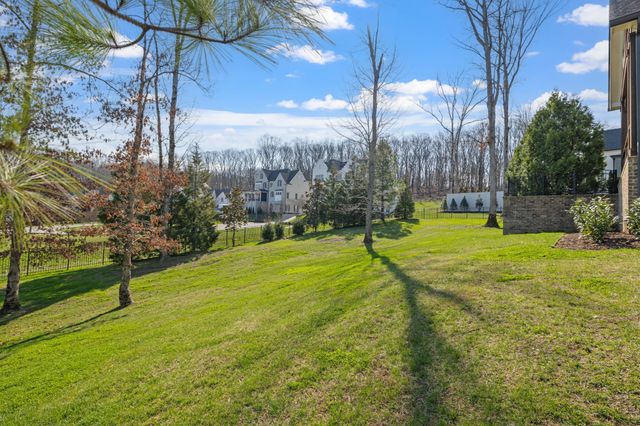 8472 Heirloom Blvd, College Grove, TN 37046