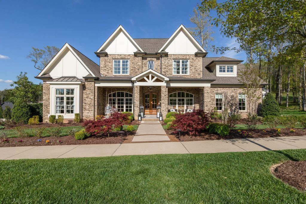 8472 Heirloom Blvd, College Grove, TN 37046