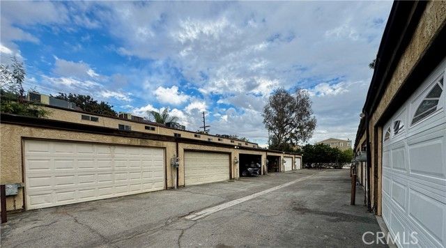 14924 Nordhoff 3, North Hills (los Angeles), CA 91343