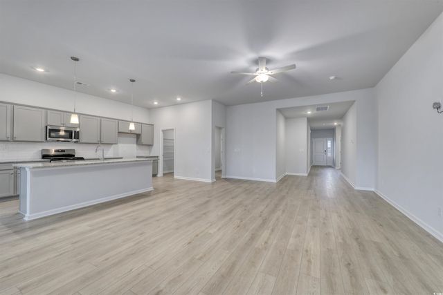 370 Garden Grove St, Conway, SC 29526