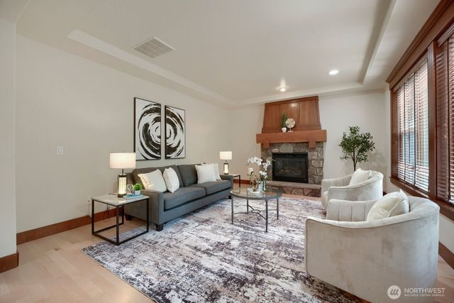 23527 NE 13th Place, Sammamish, WA 98074