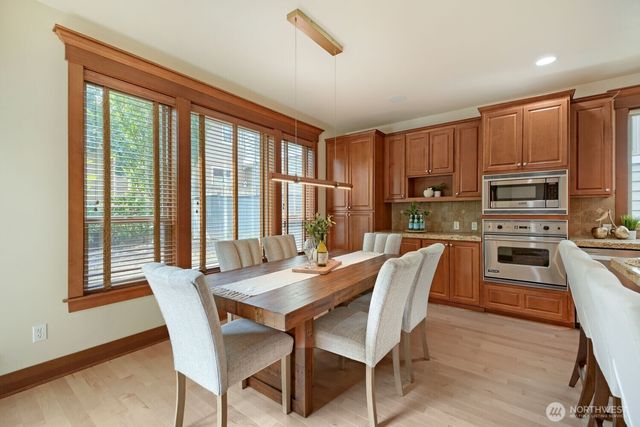 23527 NE 13th Place, Sammamish, WA 98074