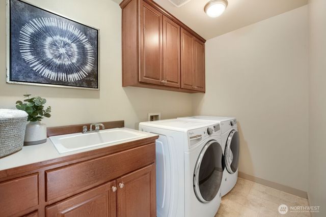 23527 NE 13th Place, Sammamish, WA 98074