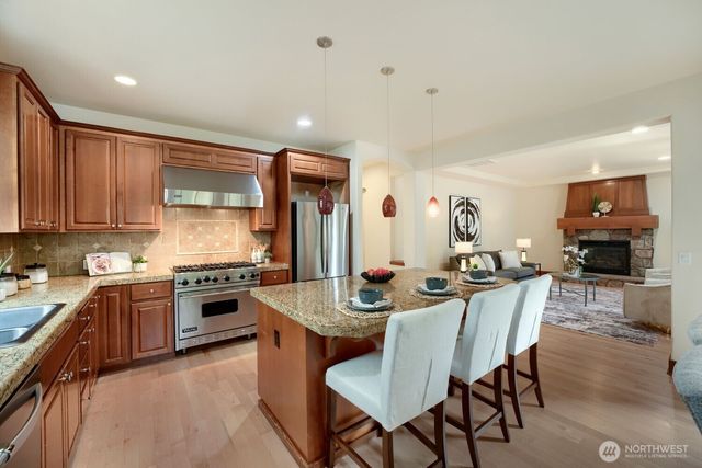 23527 NE 13th Place, Sammamish, WA 98074