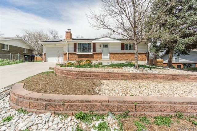 6739 W 70th Avenue, Arvada, CO 80003