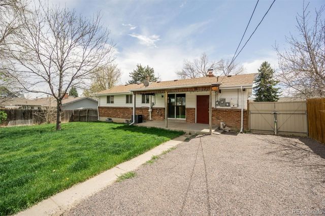 6739 W 70th Avenue, Arvada, CO 80003