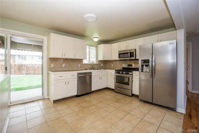 6739 W 70th Avenue, Arvada, CO 80003