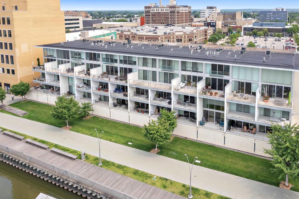 101 CHERRY STREET #204, Green Bay, WI 54301