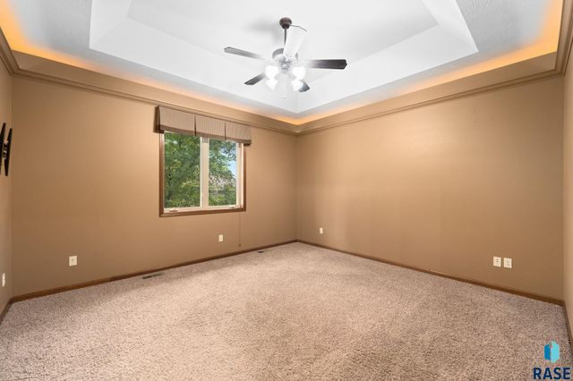 7205 S Heatherridge Ave Avenue, Sioux Falls, SD 57108