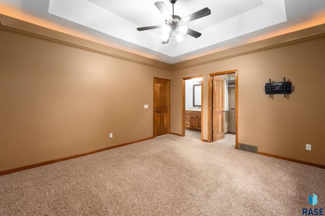 7205 S Heatherridge Ave Avenue, Sioux Falls, SD 57108