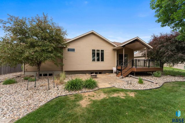 7205 S Heatherridge Ave Avenue, Sioux Falls, SD 57108