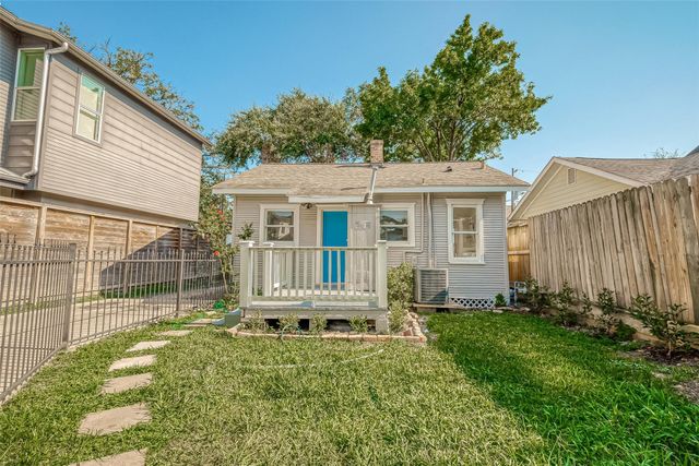 1110 E 24th Street A, Houston, TX 77009