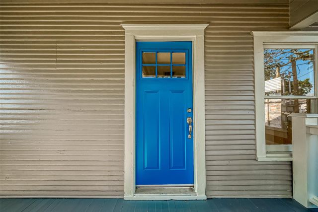 1110 E 24th Street A, Houston, TX 77009