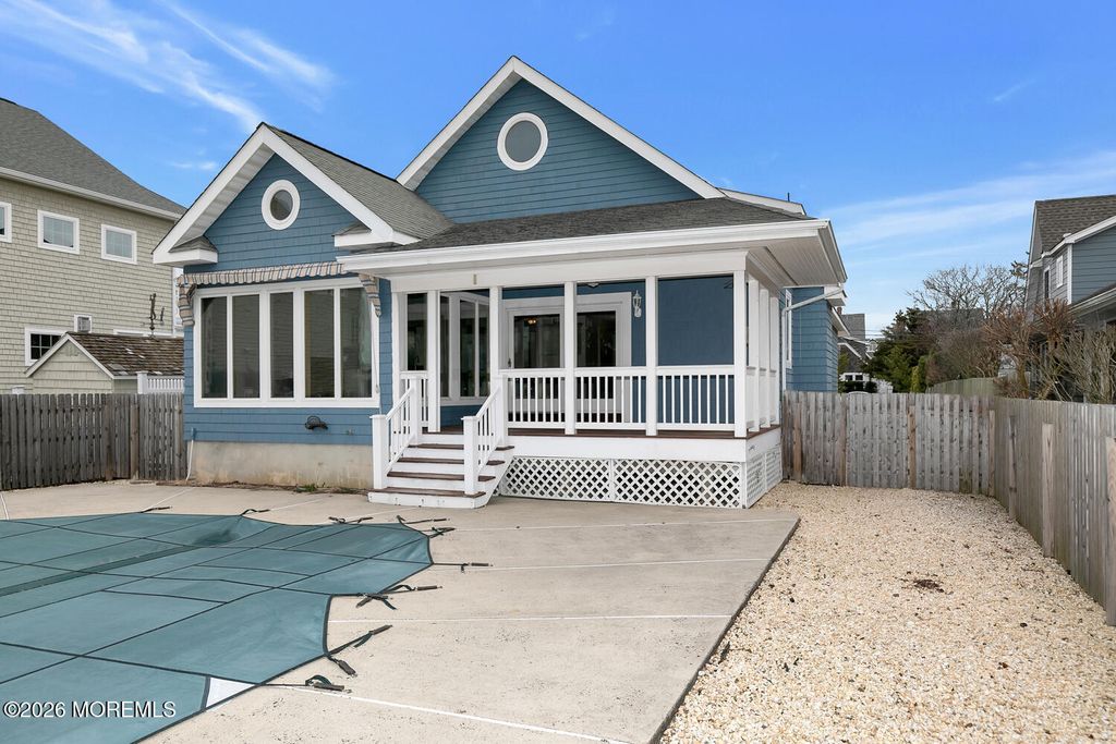 824 Main Avenue, Bay Head, NJ 08742
