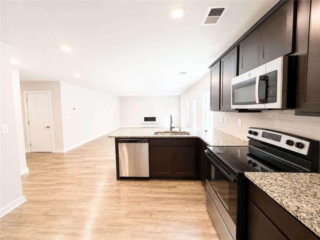 403 Limerick Way, Hampton, GA 30228