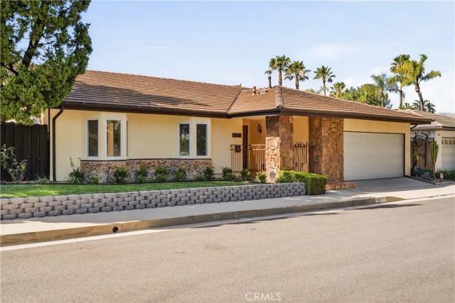 8971 Moorcroft, West Hills, CA 91304