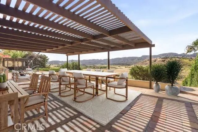 8971 Moorcroft, West Hills, CA 91304