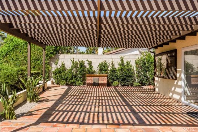 8971 Moorcroft, West Hills, CA 91304
