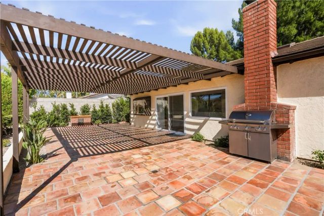 8971 Moorcroft, West Hills, CA 91304