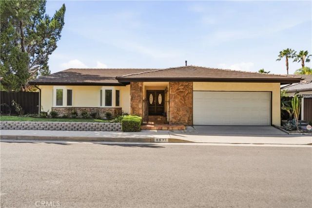 8971 Moorcroft, West Hills, CA 91304